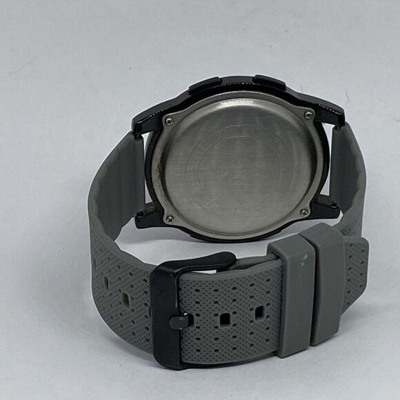 Yuink 1502 Men's Gray Rubber Strap Digital Dial Genuine Quartz Wrist Watch RQ649 - Picture 10 of 12